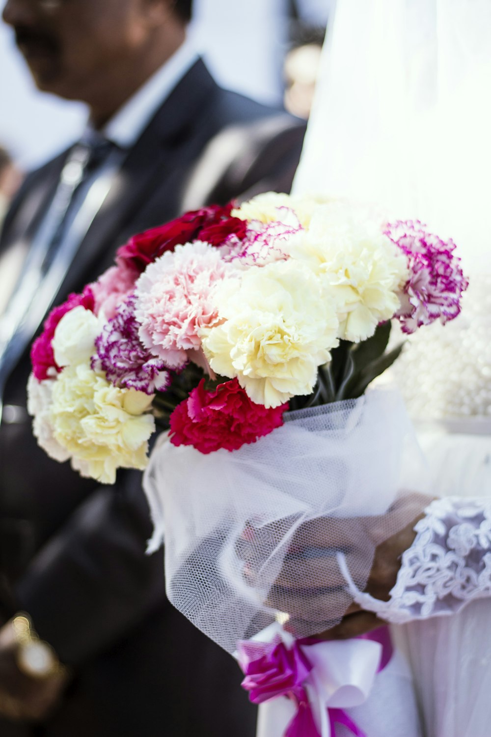 selective focus photography of flower arrangement