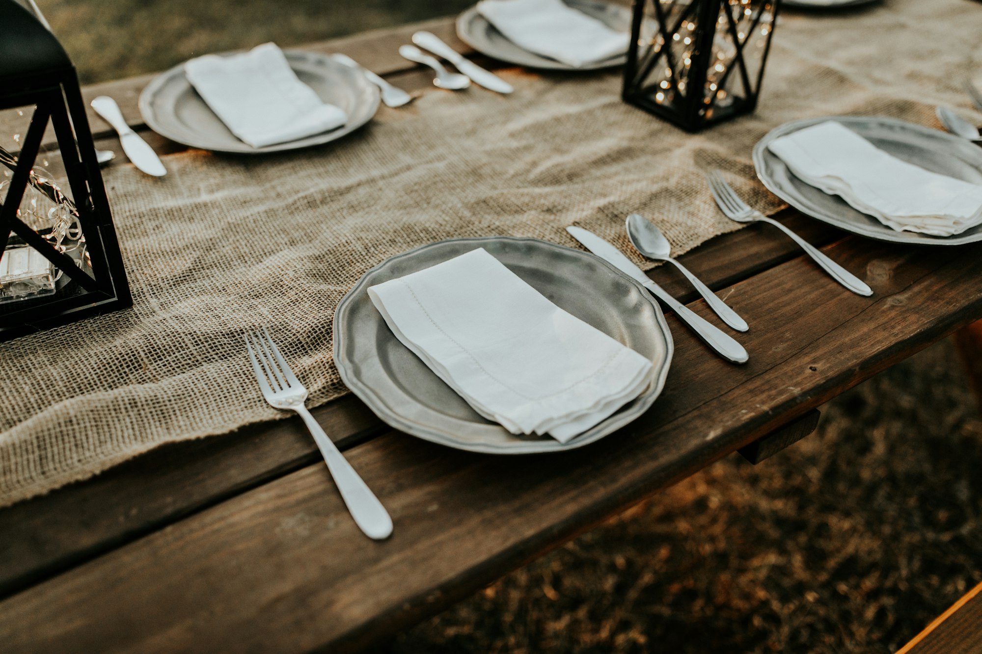 farmhouse tableware