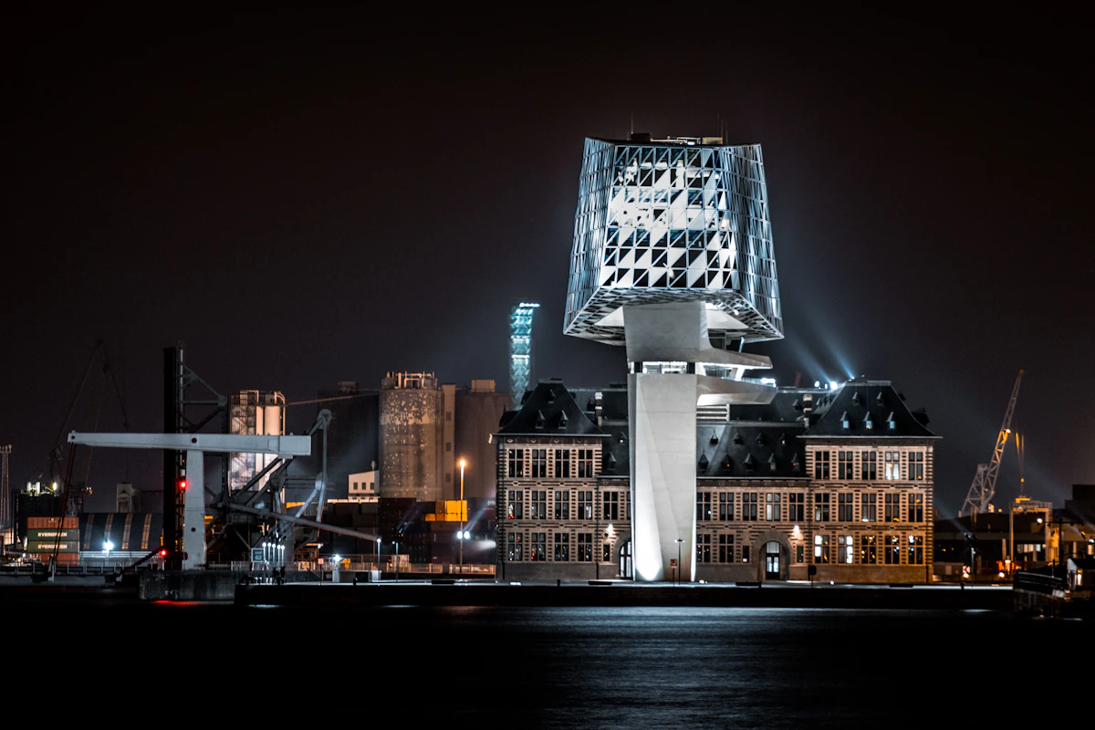 Antwerp Havenhuis at night