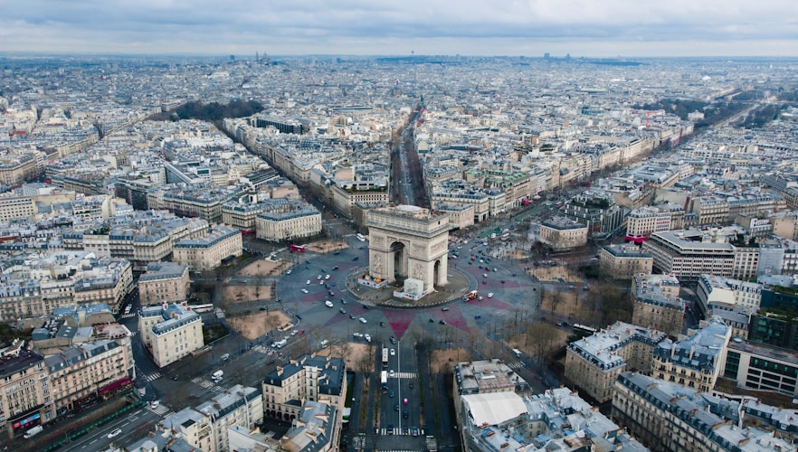 Eiffel Tower at dusk