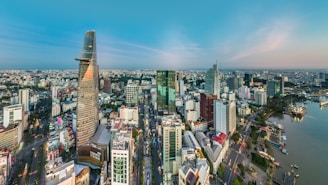high-rise building near body of water during daytime