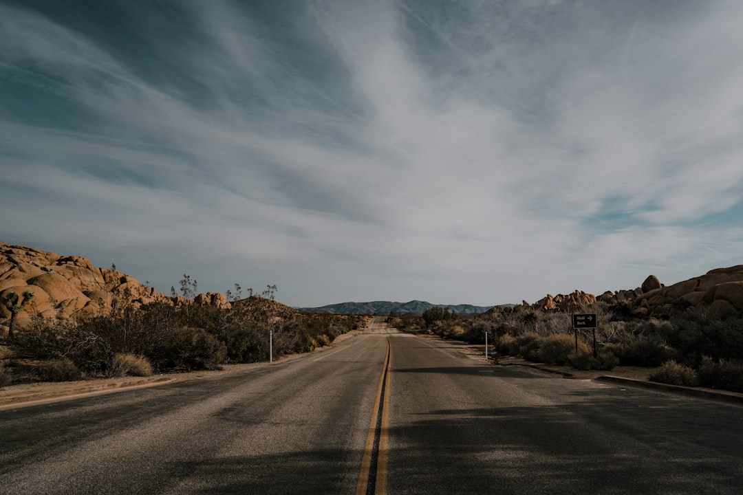 travelers stories about Road trip in Skull Rock, United States