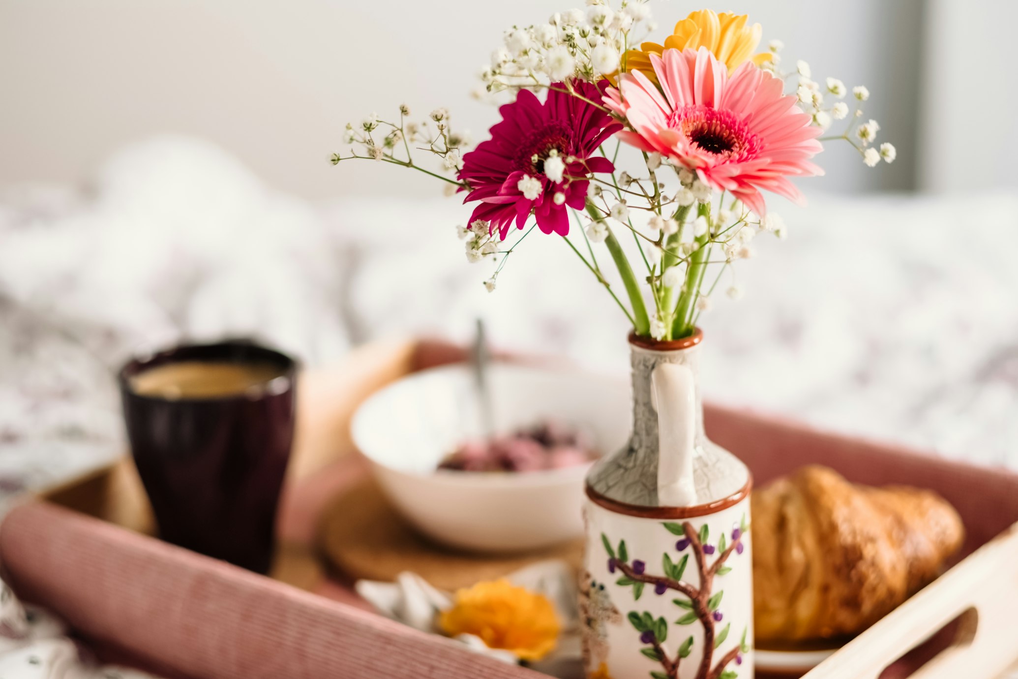 BREAKFAST IN BED