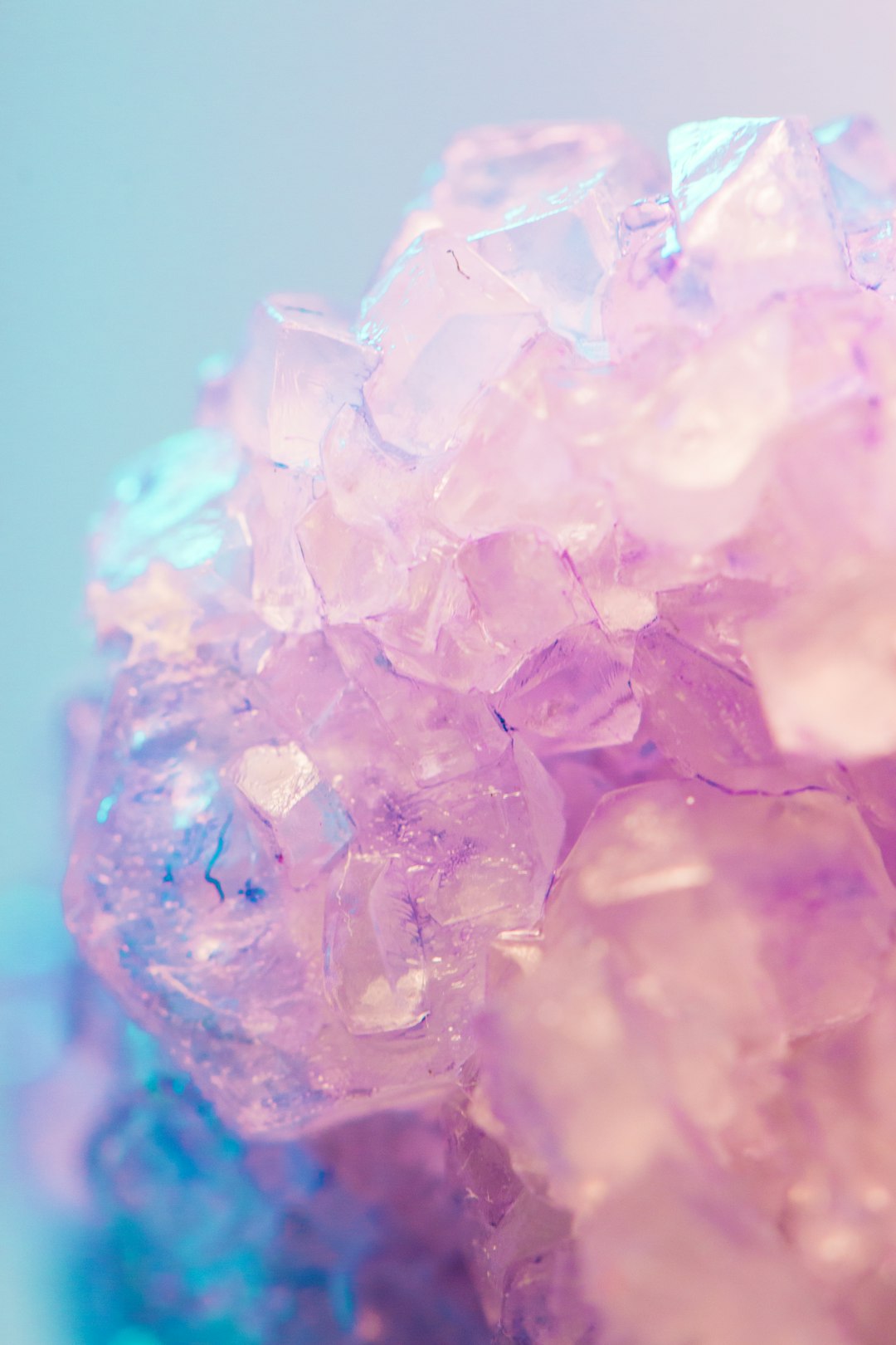 水晶和玻璃輕鬆辨認：溫度、手感、光澤、硬度四步搞定！