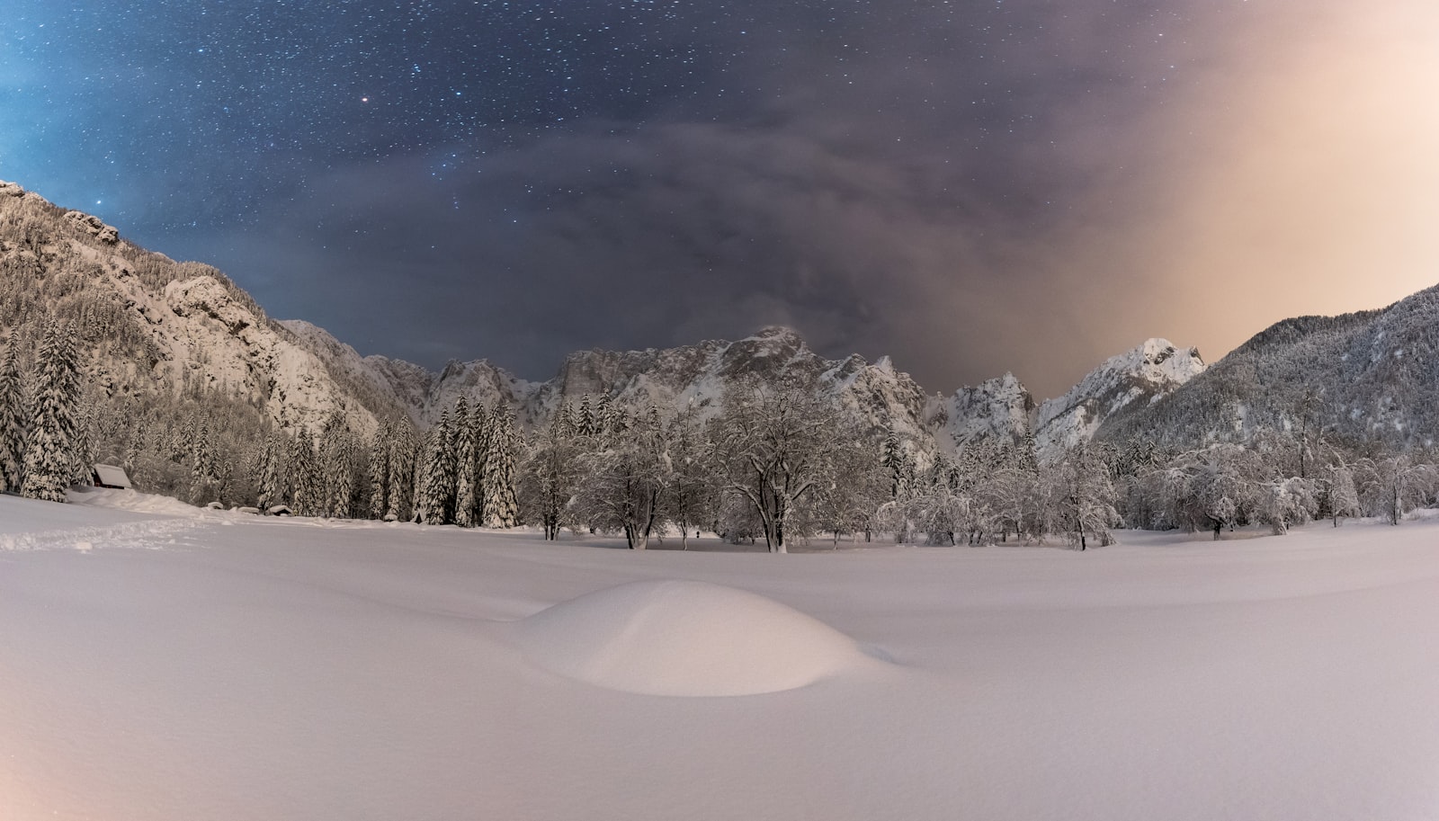 Nikon D810A sample photo. "Snowcapped mountain at daytime" photography