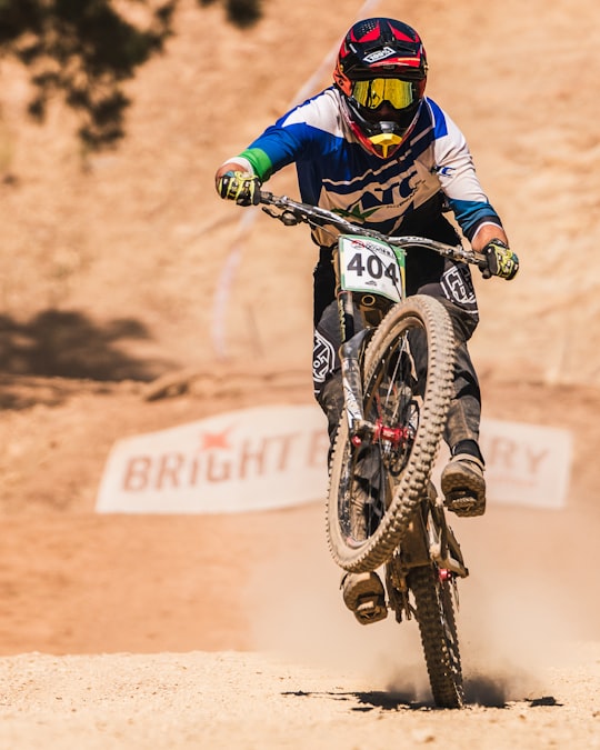 photo of Brighton Extreme sport near Dights Falls Loop Trail