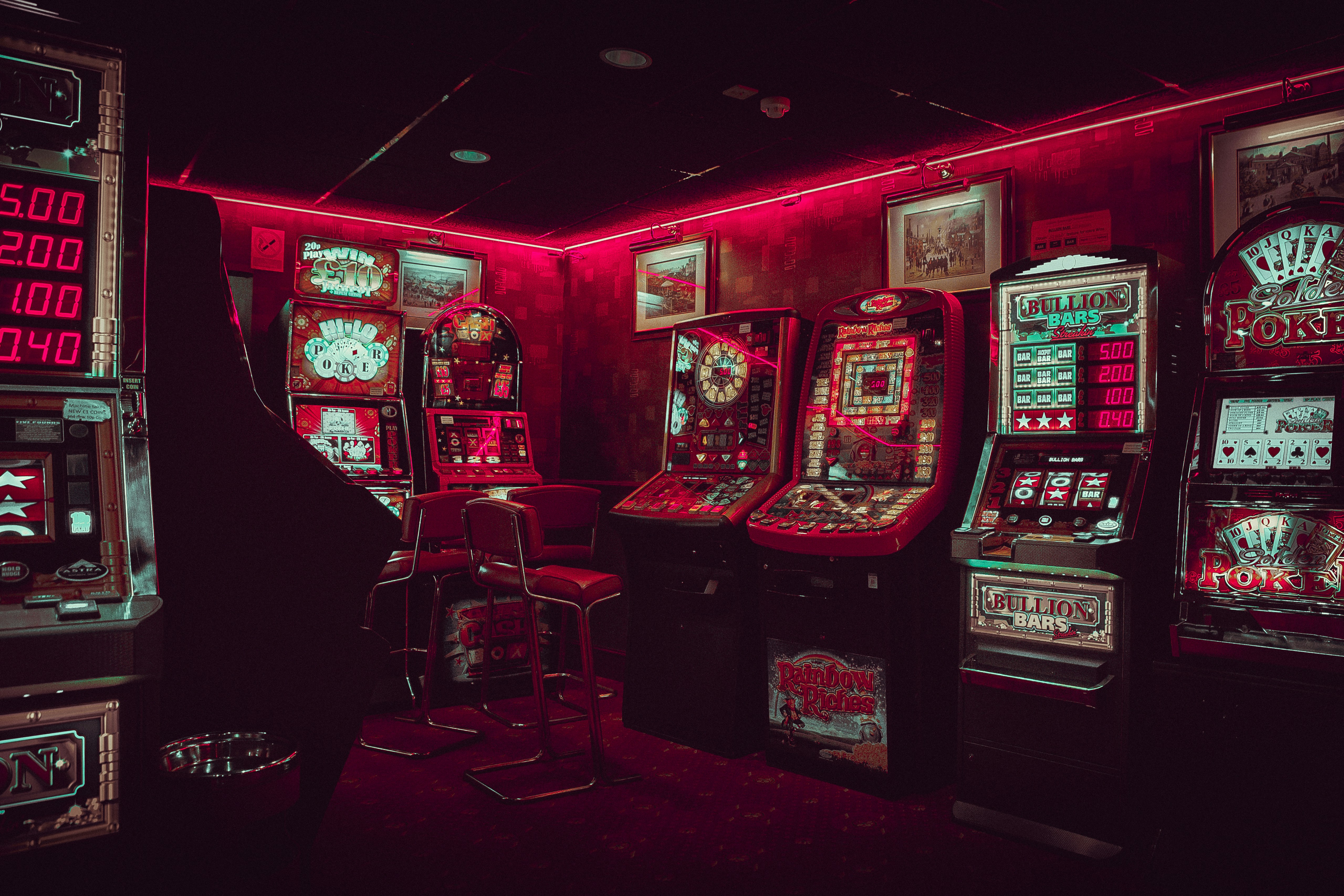 photo-1521364577880-a15e92cbff6f?ixid=M3wxMjA3fDB8MXxzZWFyY2h8MTZ8fGdhbWViZWF0JTIwZ2FtZXMlMjAlRTIlODAlOTMlMjBwbGF5JTIwZm9yJTIwcmVhbCUyMG1vbmV5fGVufDB8fHx8MTc1OTU5NzA2OXww\u0026ixlib=rb-4.1.0
