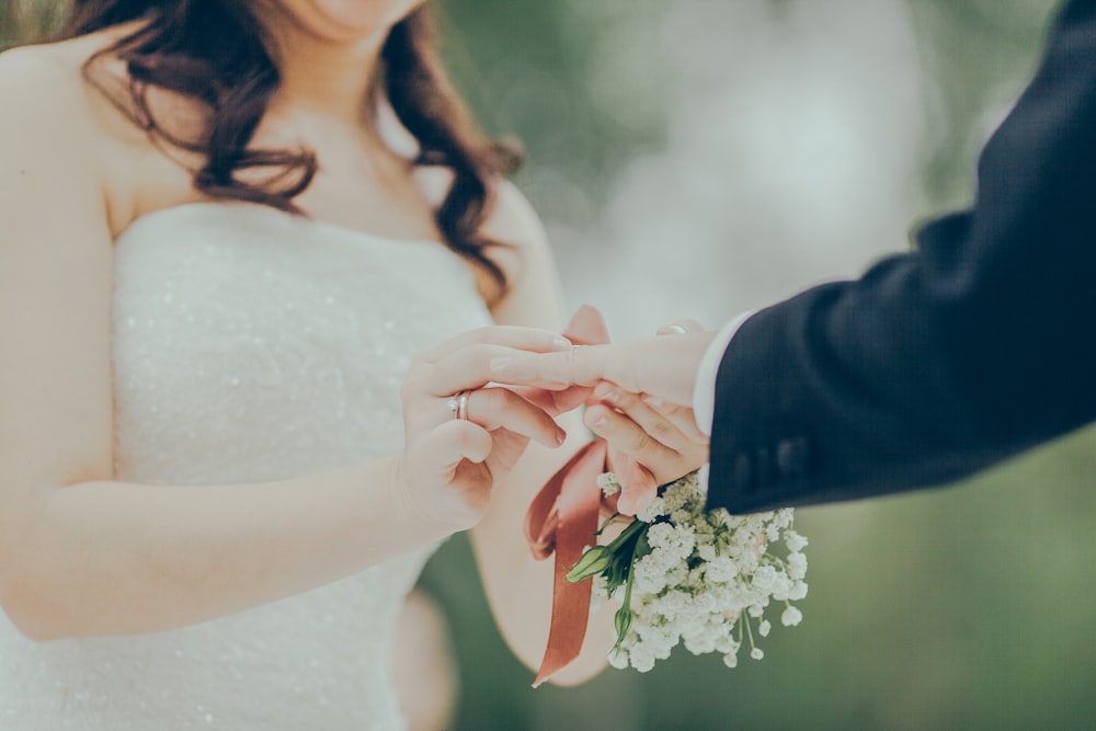 Find Out How To Choose The Best Wedding Album For You 15