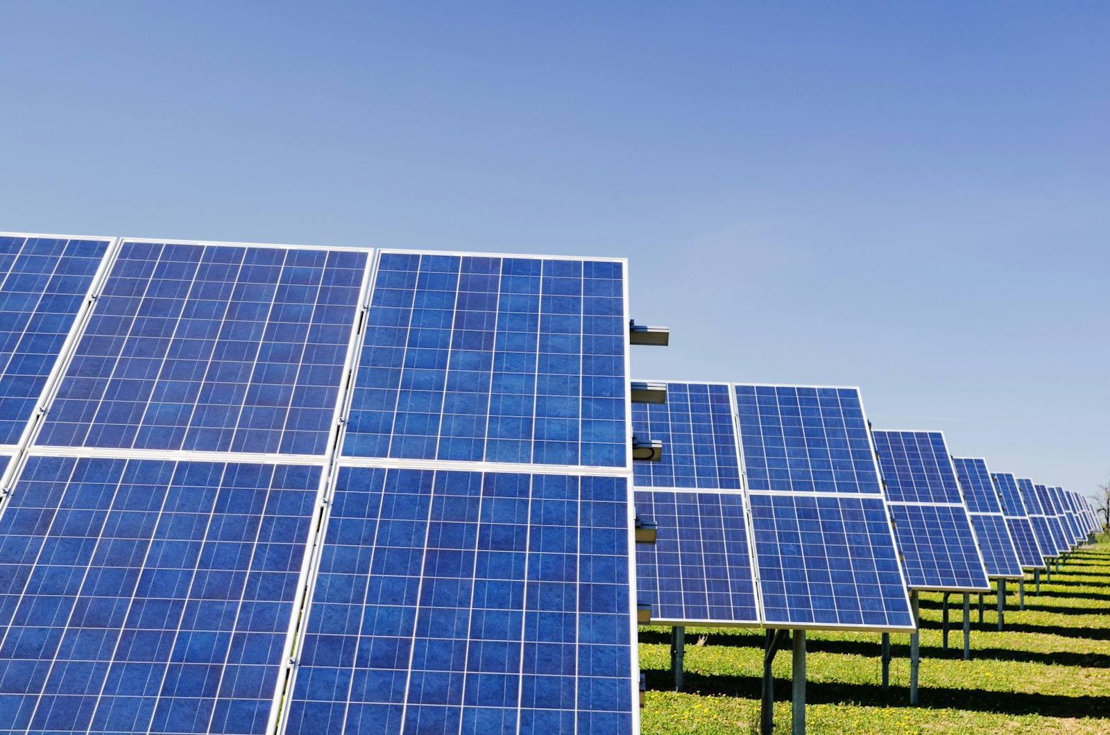 Solar Supply Chain Bill Aims to Upgrade U.S. Manufacturing Facilities