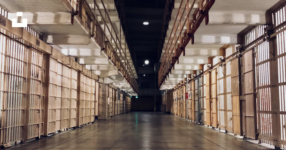刑務所の独房の写真 – Unsplashの監獄の無料画像