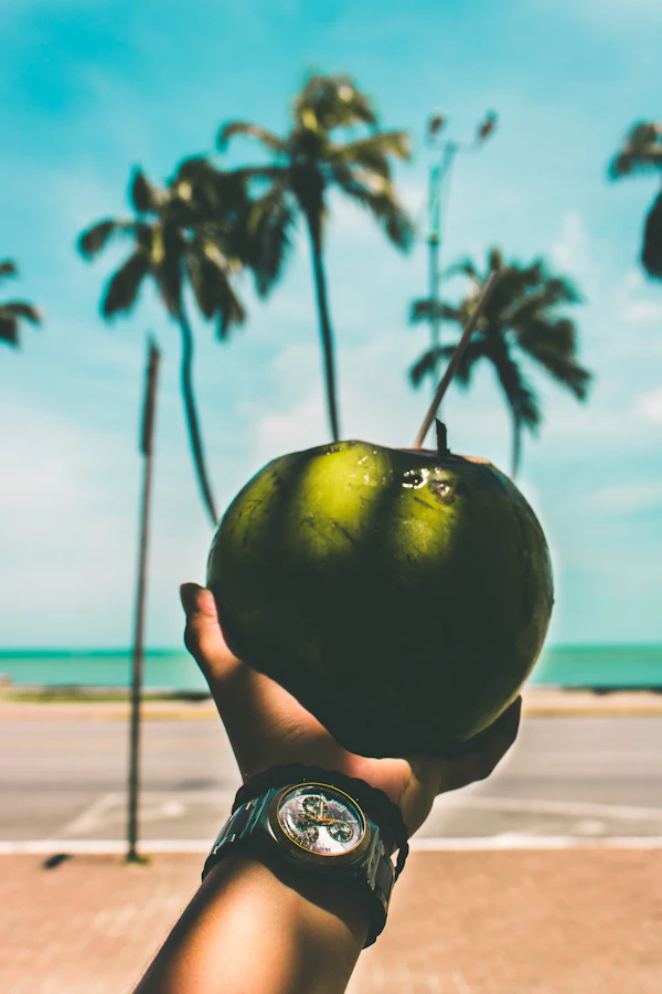 Coco gelado na praia, essencial do passeio
