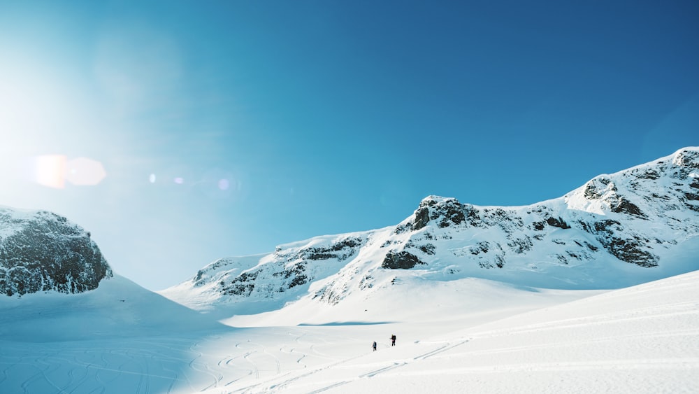 snow field landscape during daytime