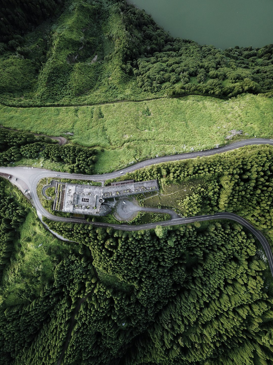 travelers stories about Mountain pass in São Miguel Island, Portugal