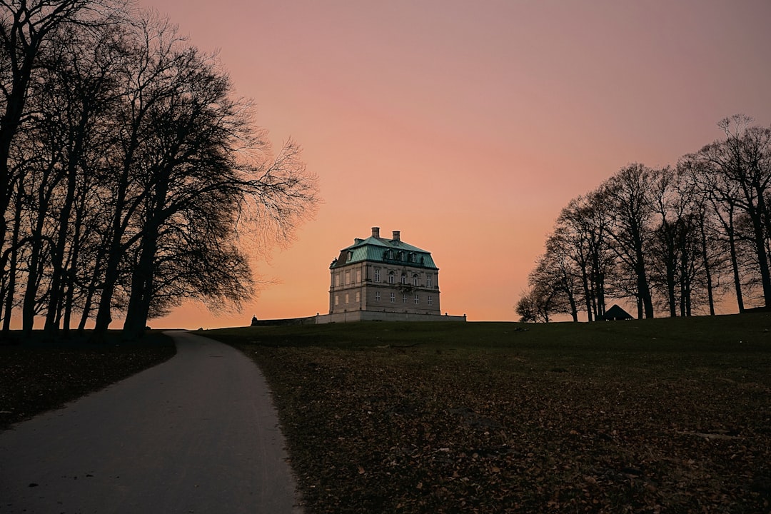 Landmark photo spot Eremitageslottet Rosenborg Castle