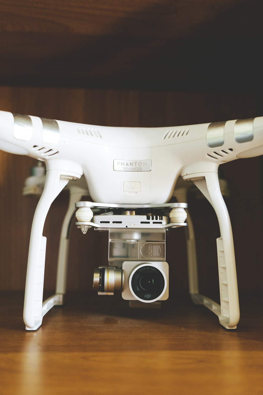 dron de cámara blanca de enfoque superficial