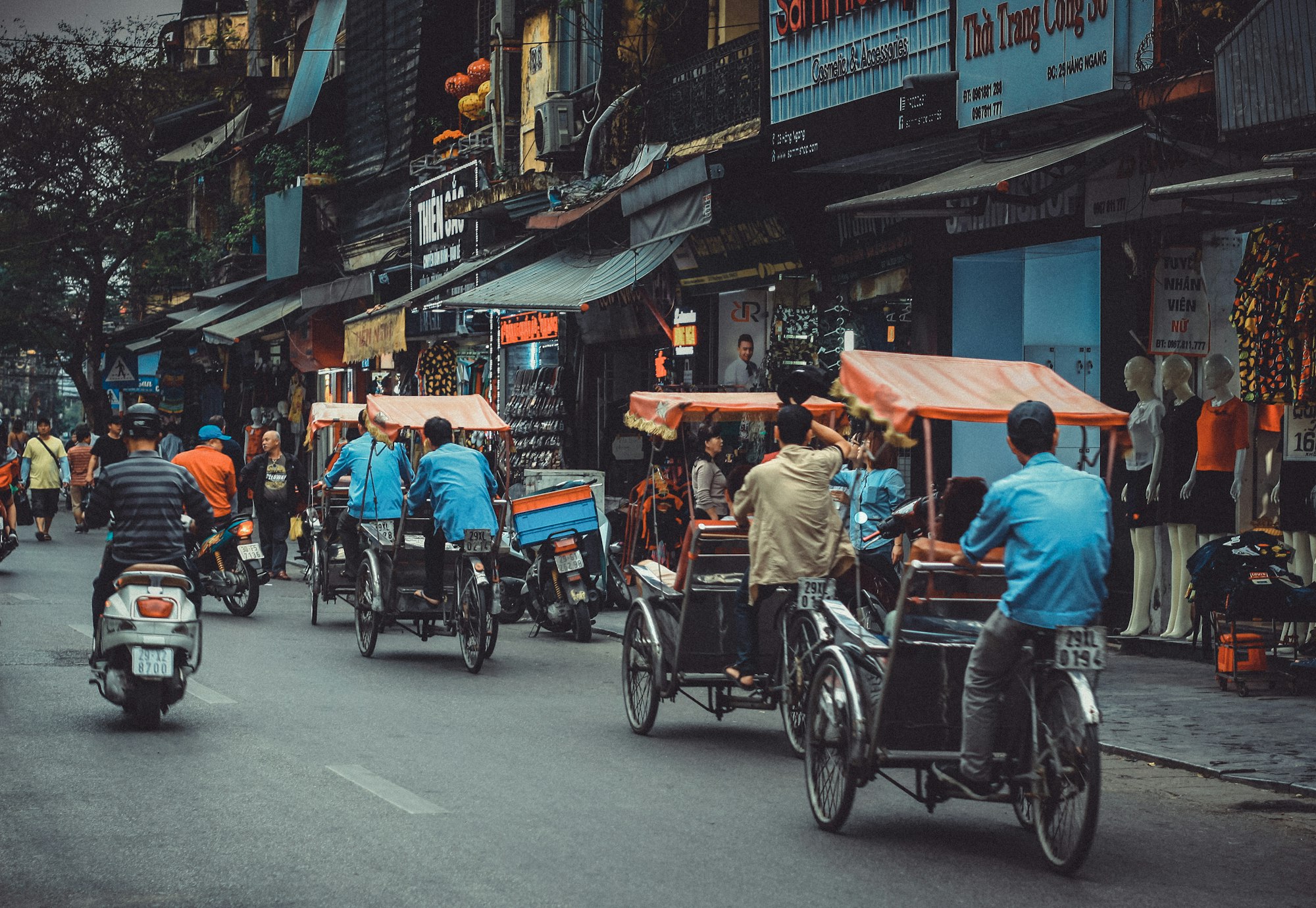 Navigating Vietnam's Bustling Traffic: Essential Tips for Safely