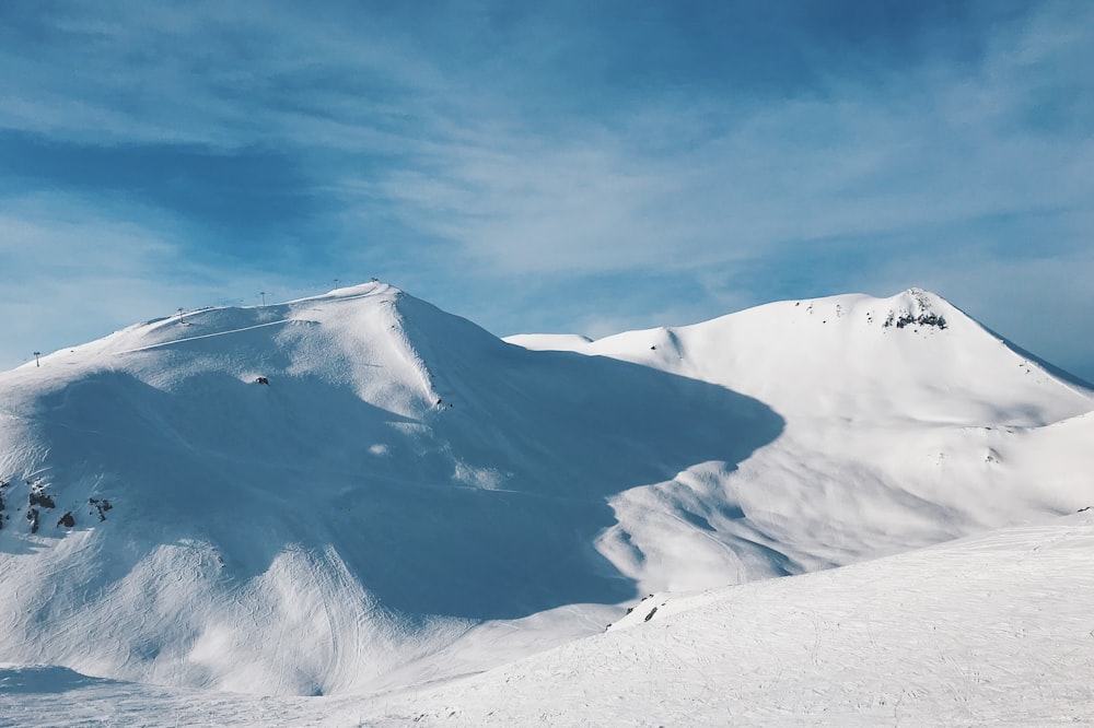 Nieve cubierta de montaña