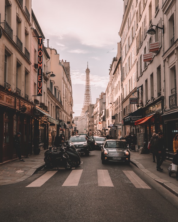 Explore Paris: A Comprehensive City Guide