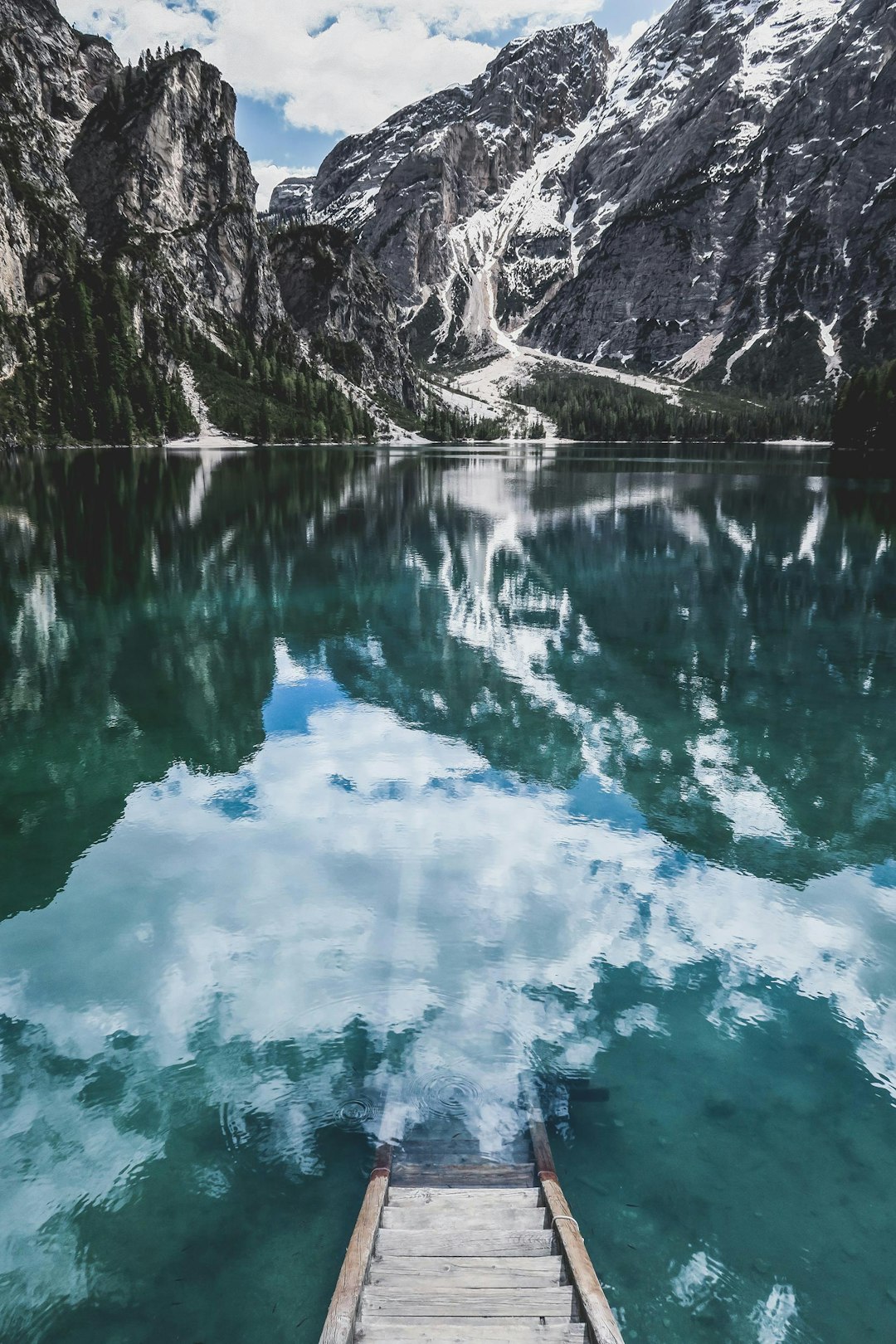 Mountain range photo spot Pragser Wildsee Parco naturale di Fanes-Sennes-Braies