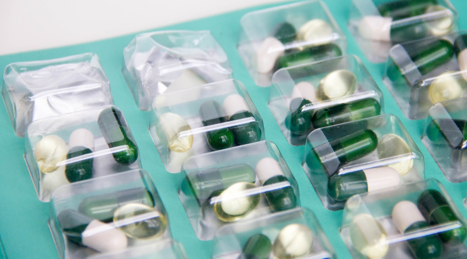ディオバン事件は製薬会社社員が論文作成に加わり、データの改ざんがされた論文が宣伝に用いられた事件。
