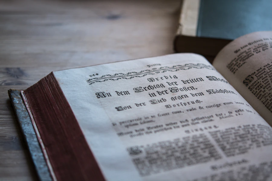 Document posé sur une table