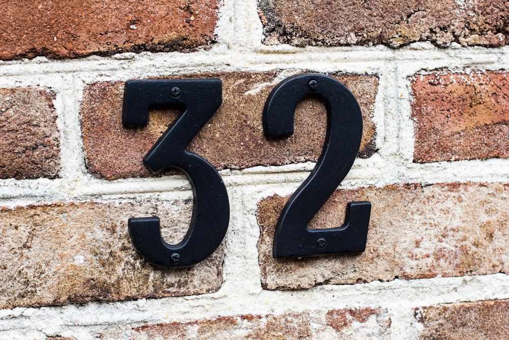 black number 32 signage