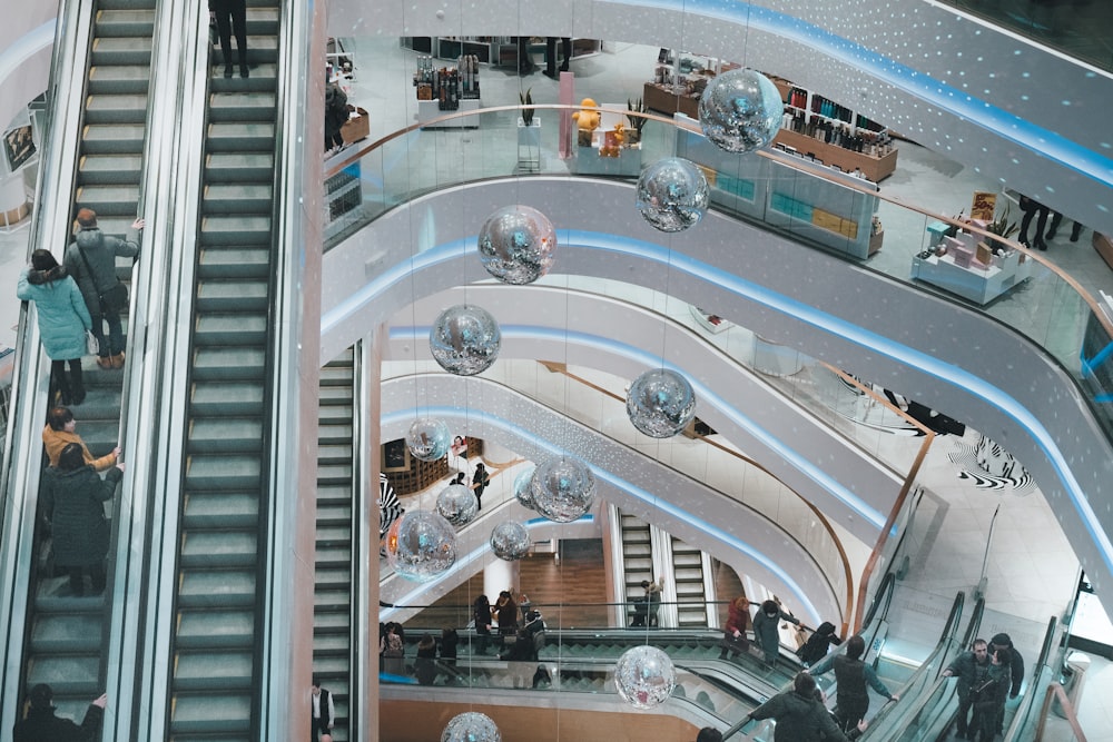 Luftaufnahme des Interieurs des Einkaufszentrums