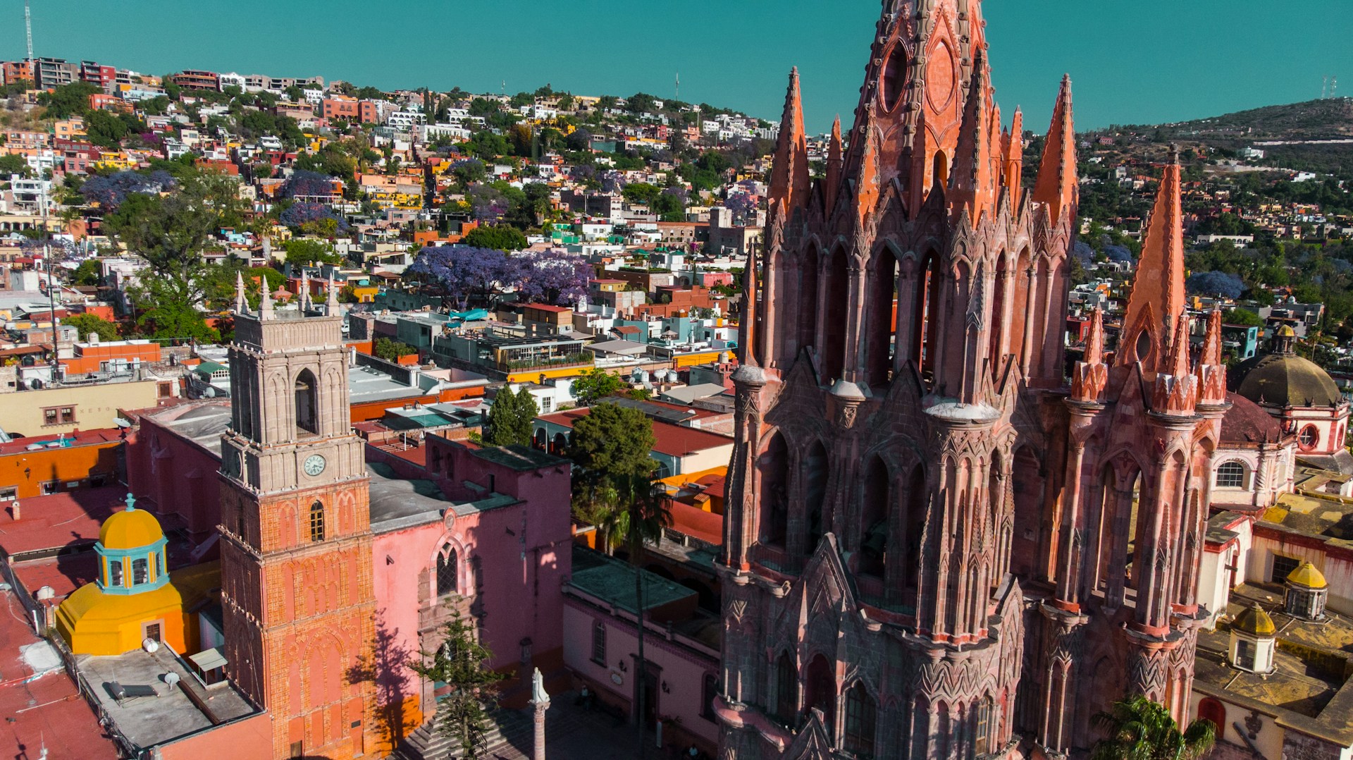 An aerial view of São Manoel's iconic structures showcasing the creativity and community spirit of the Itangí Realms server.