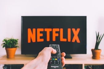 Netflix AI implementation case study - Entertainment sector using Machine Learning with 35% increase in engagement