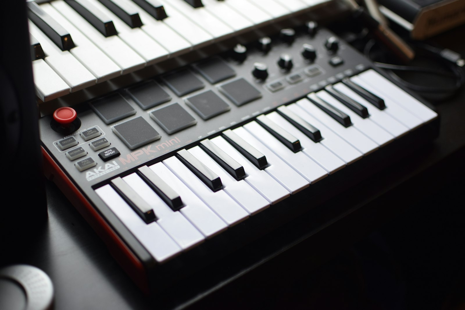 What is a MIDI Keyboard?