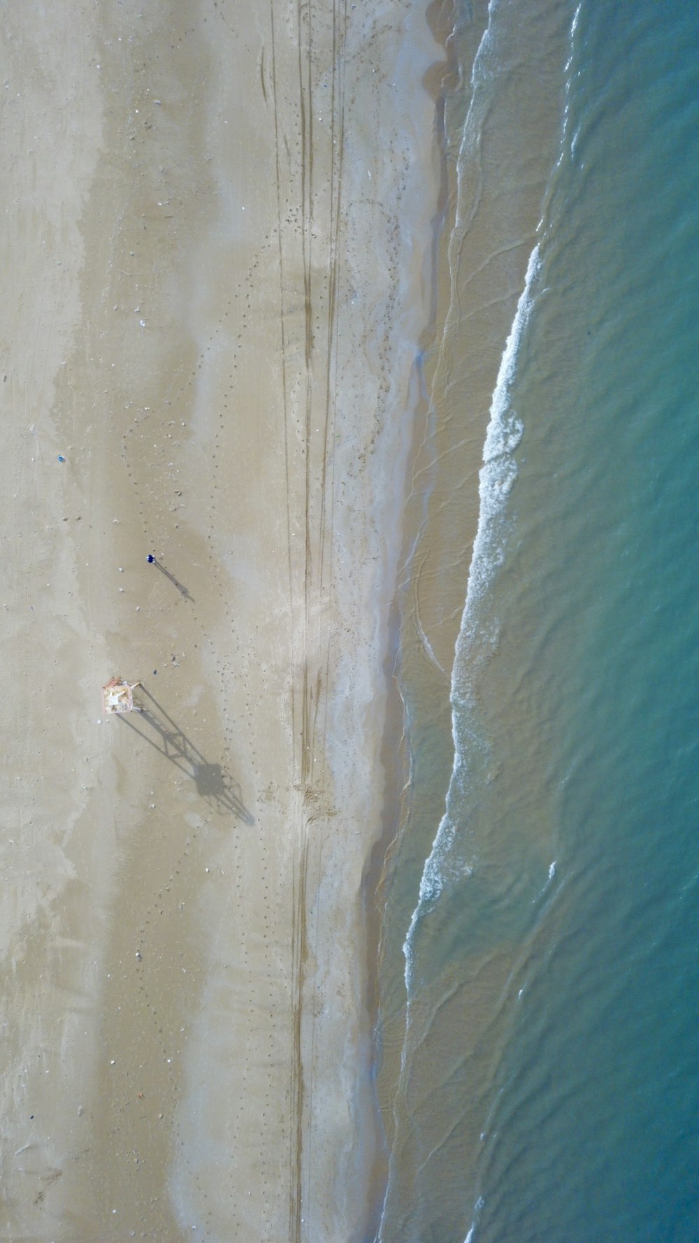 Photo aérienne du bord de mer