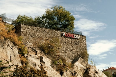 Street art mural in Plovdiv showcasing Bulgaria’s blend of history and modern creativity.