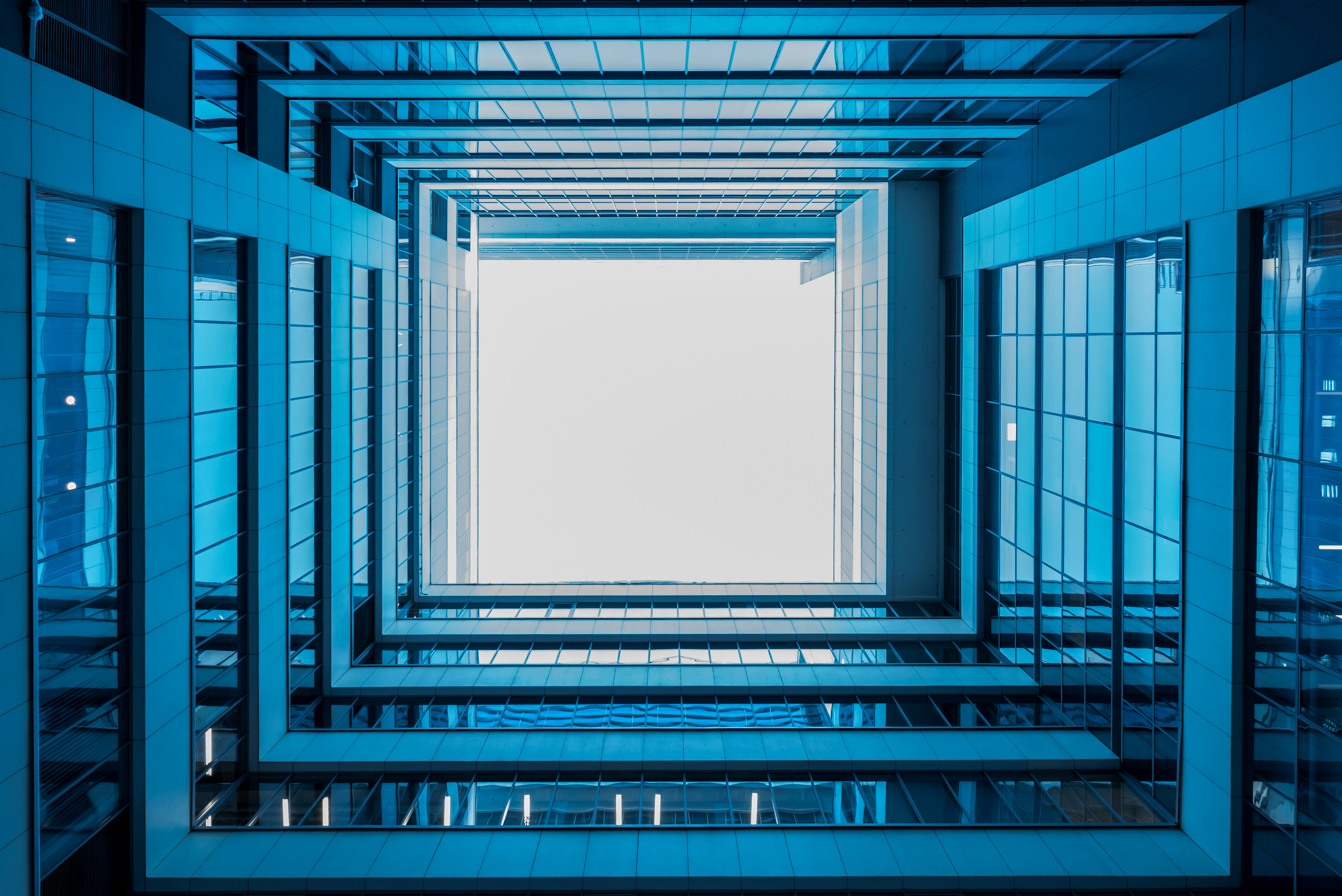 打造高效创意空间，设计工作网站的五大要素解析