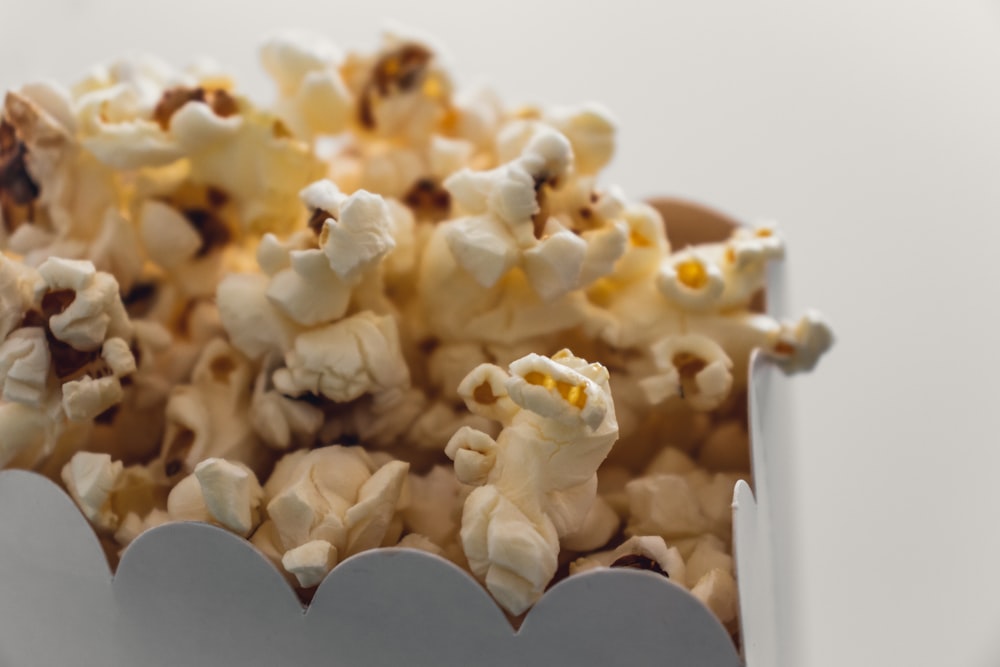 Fotografia a fuoco selettiva di popcorn