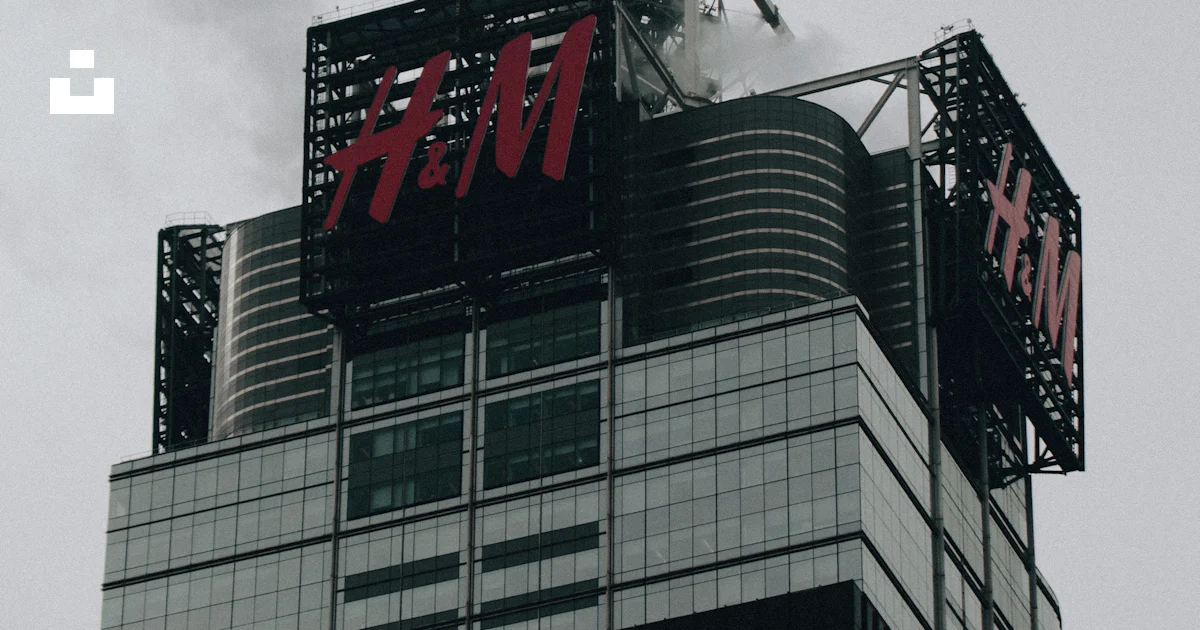 Hmma Building H&M building photo – Free New york Image on Unsplash