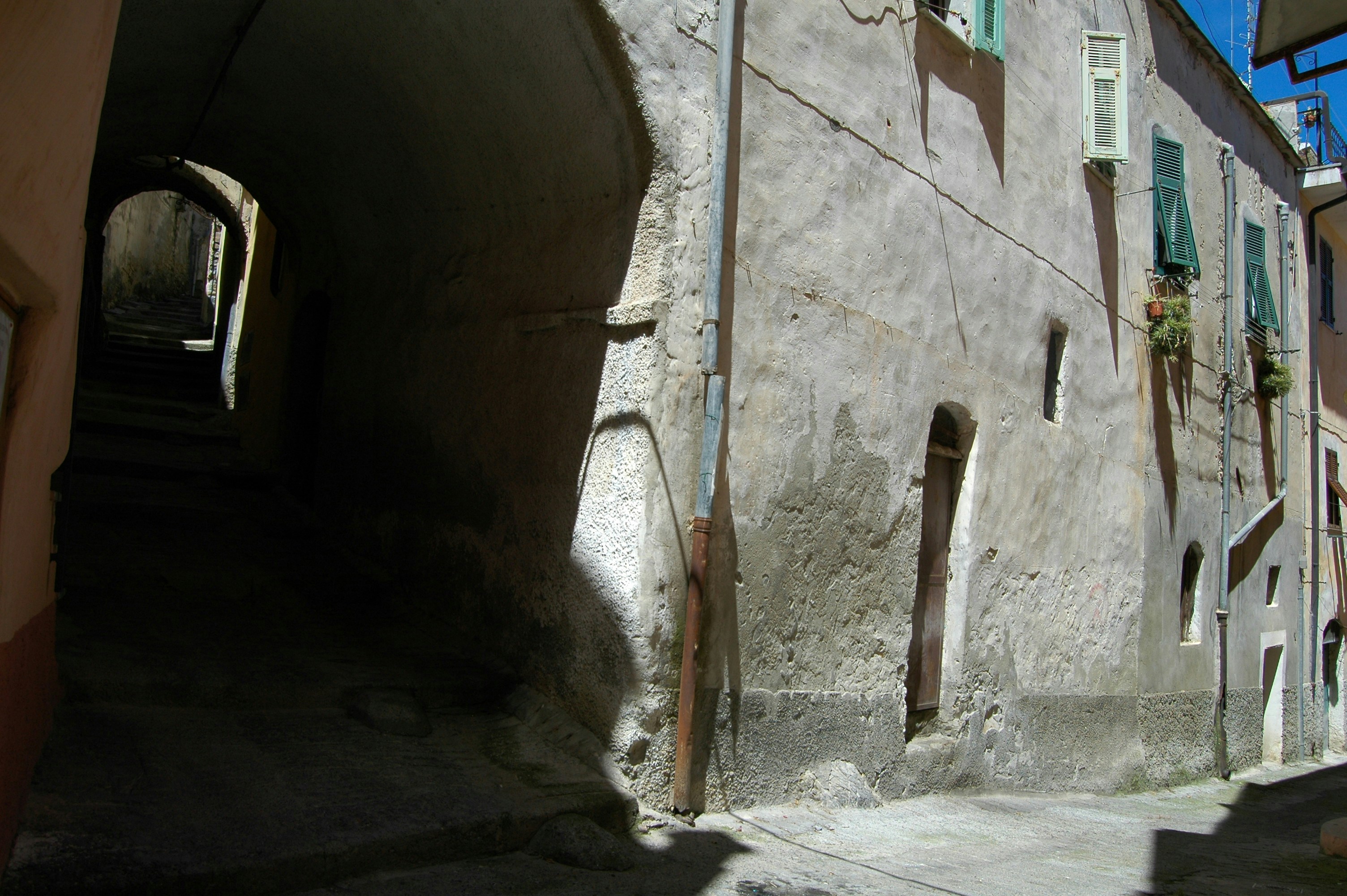 Photo by adrianomaini