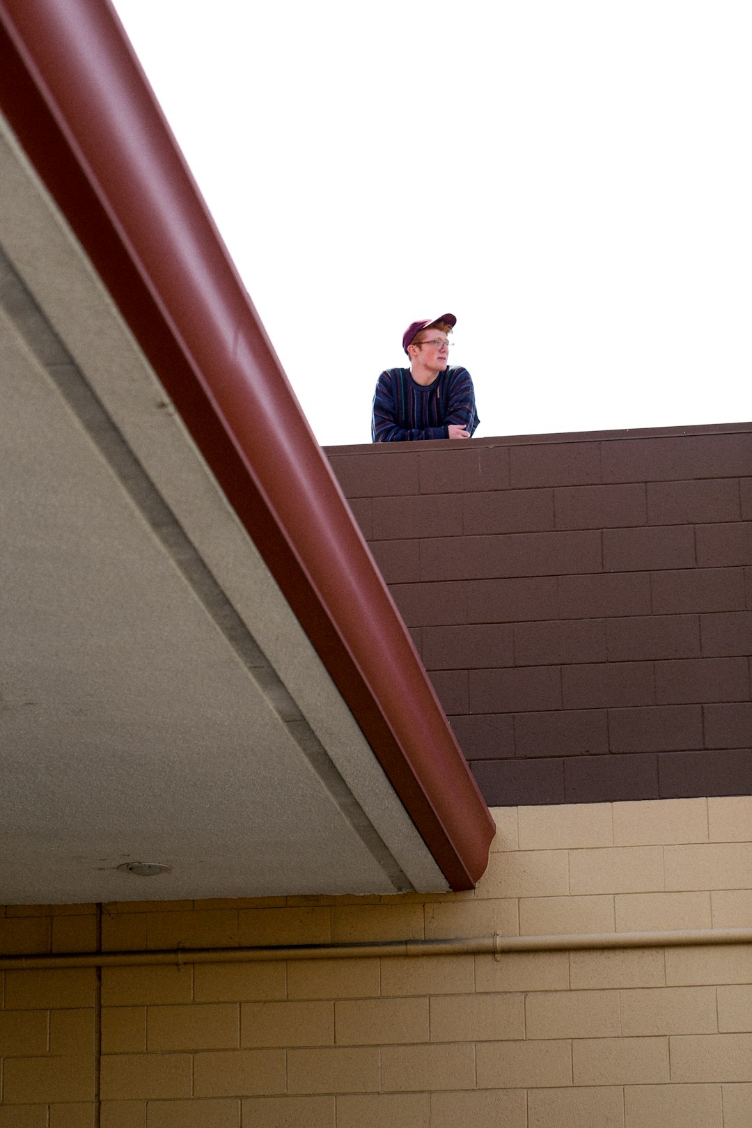 What You Need to Know About Roof Cleaning in Fall and Winter