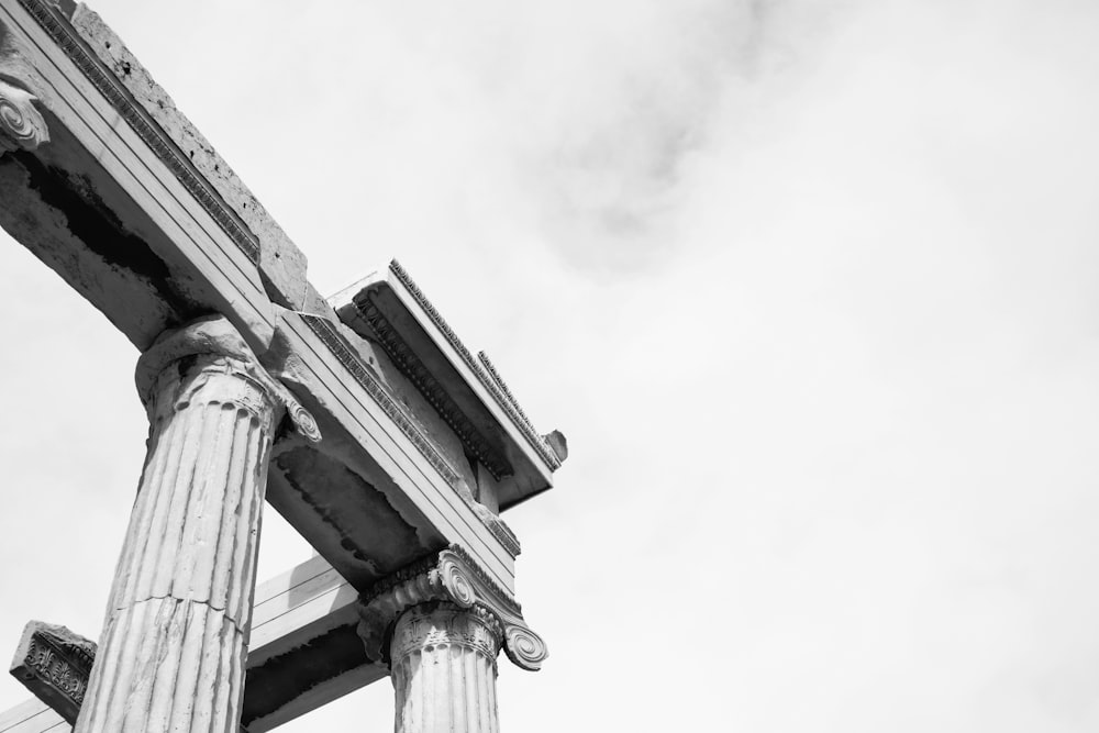worm's-eye view of pillars