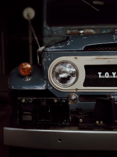 shallow focus photography of Toyota car
