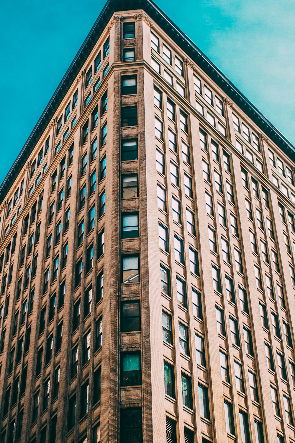 Flatiron building under blue sky