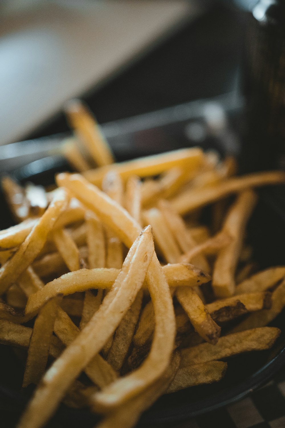 fotografia a fuoco selettiva di patatine fritte