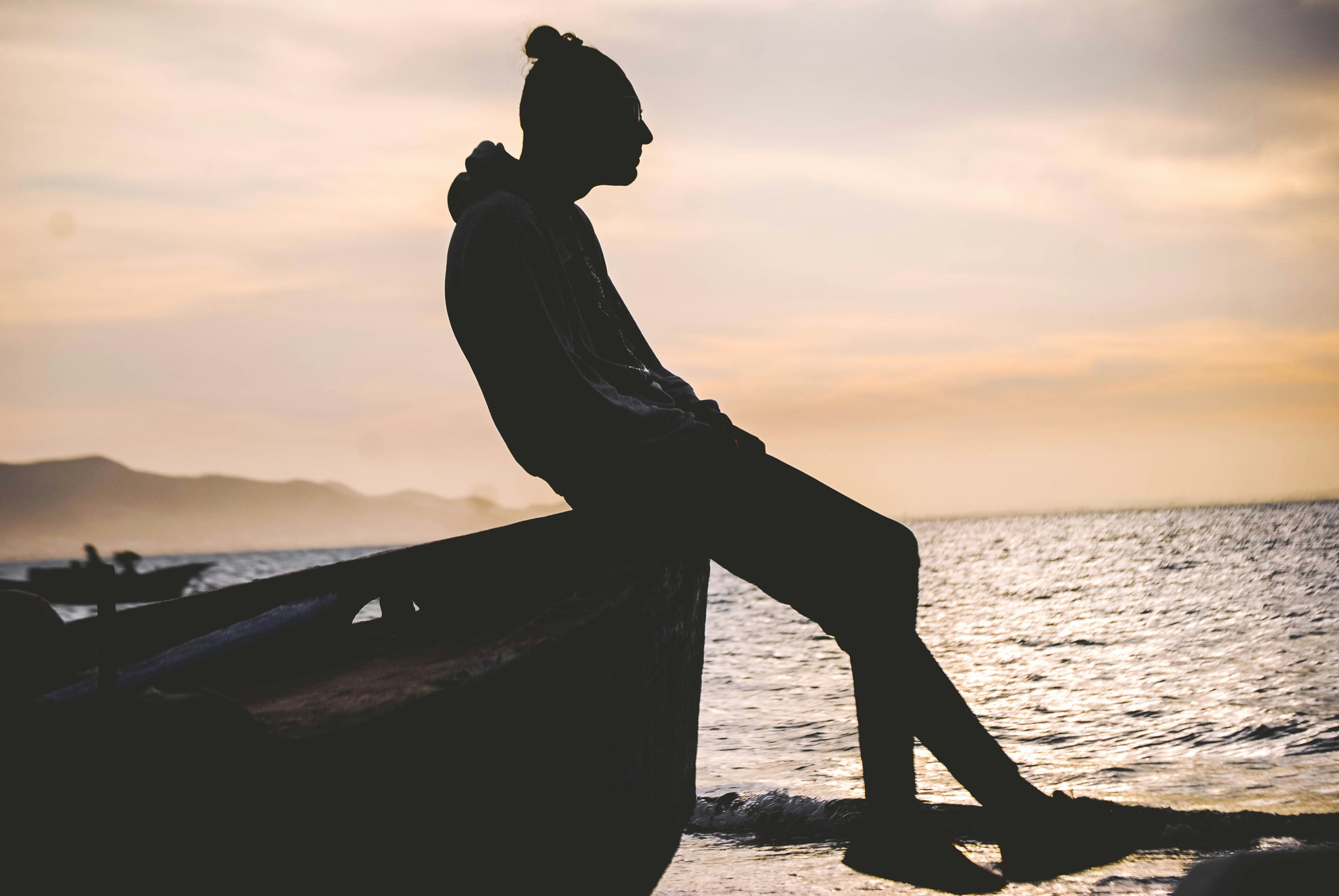 形容一个人孤单的短句