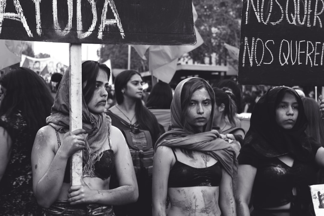 grayscale photography of women marching, Somos fuerza