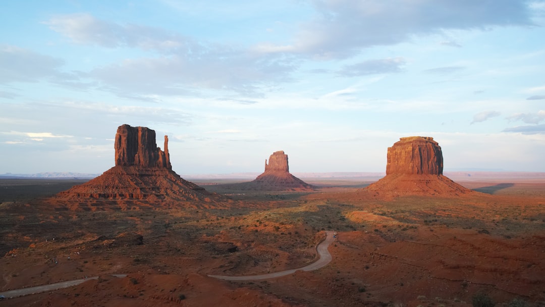 travelers stories about Landmark in Monument Valley Tours, United States