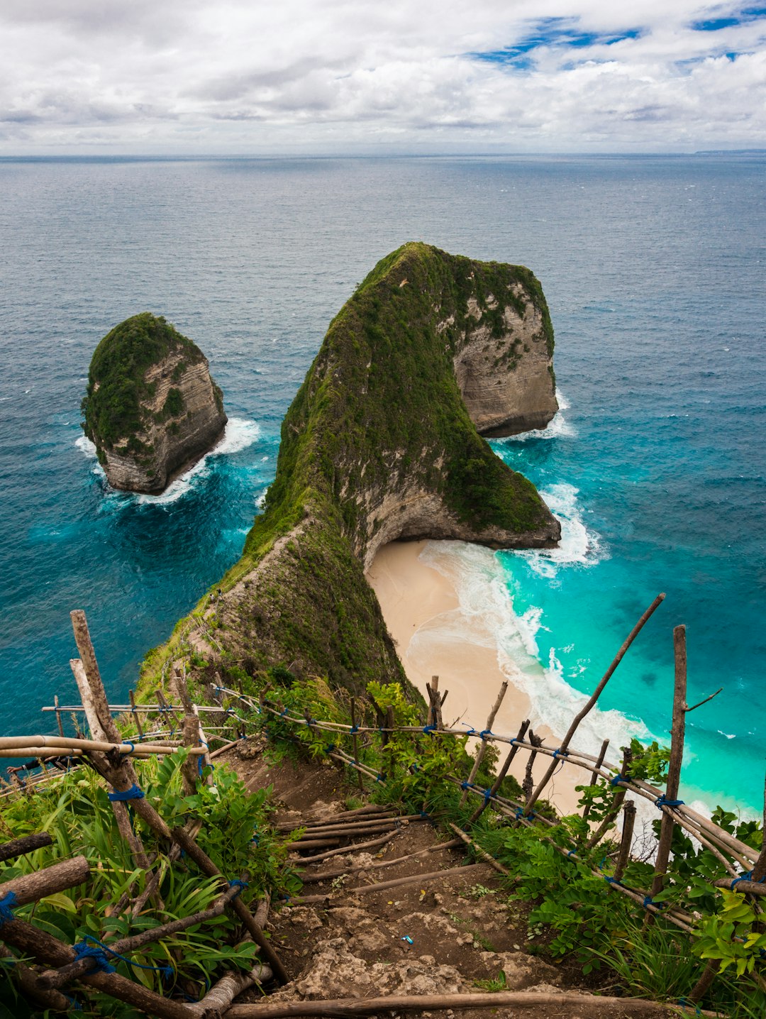 Kelingking Beach spot for road trip in Bali