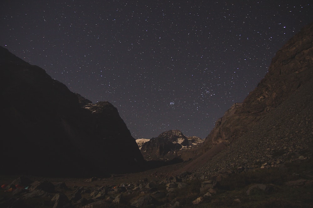 scenery of stars and mountains
