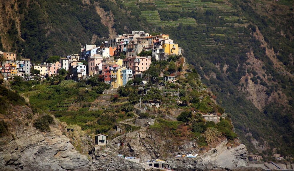 Costruzione in cima al canyon