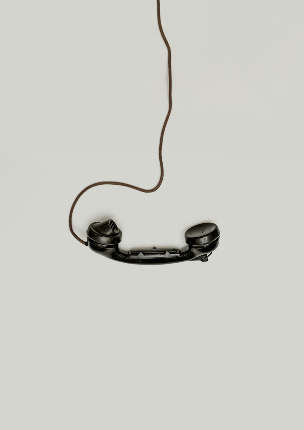 Teléfono con cable negro