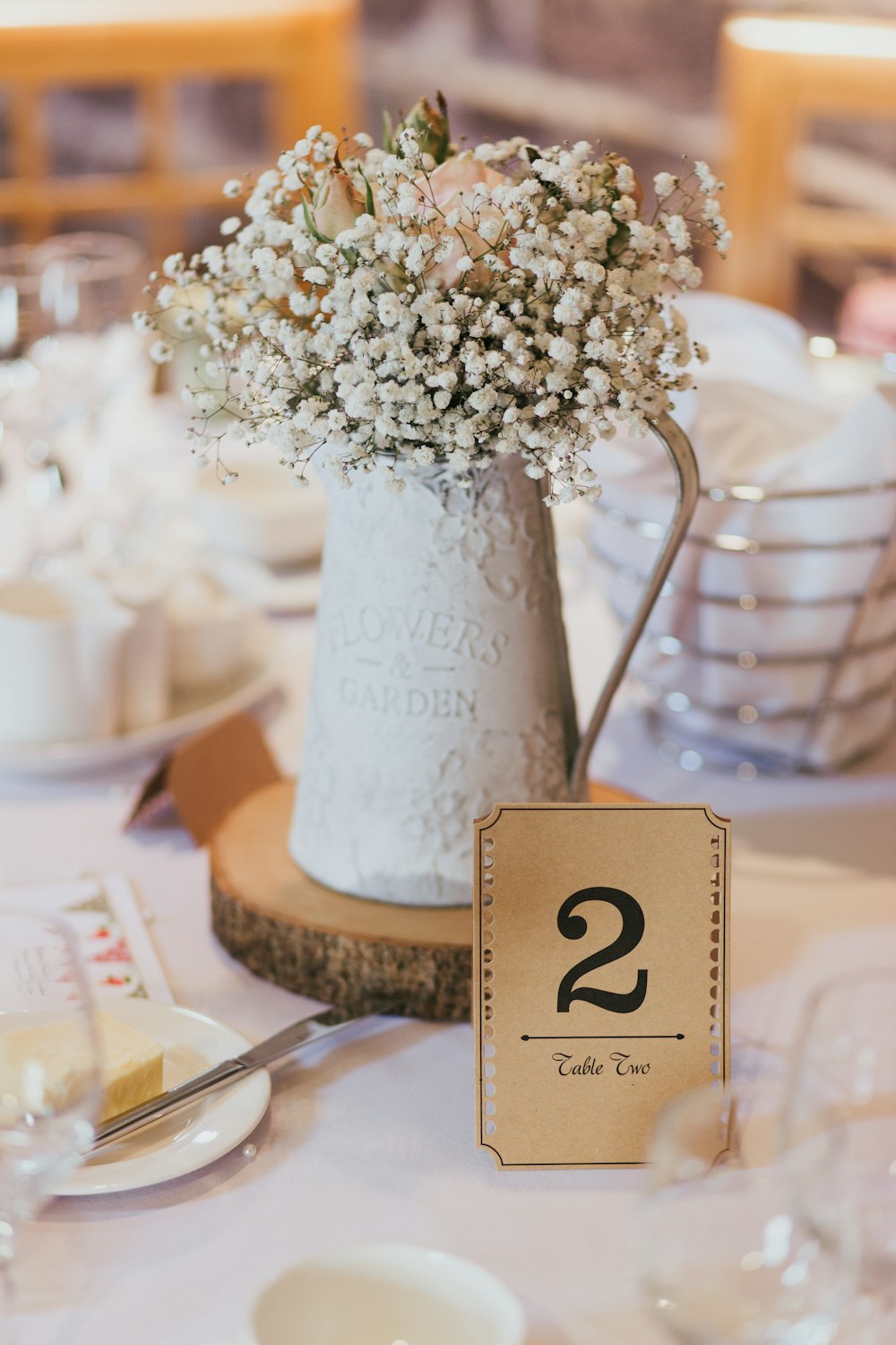 selective focus photo of white petaled flower decors