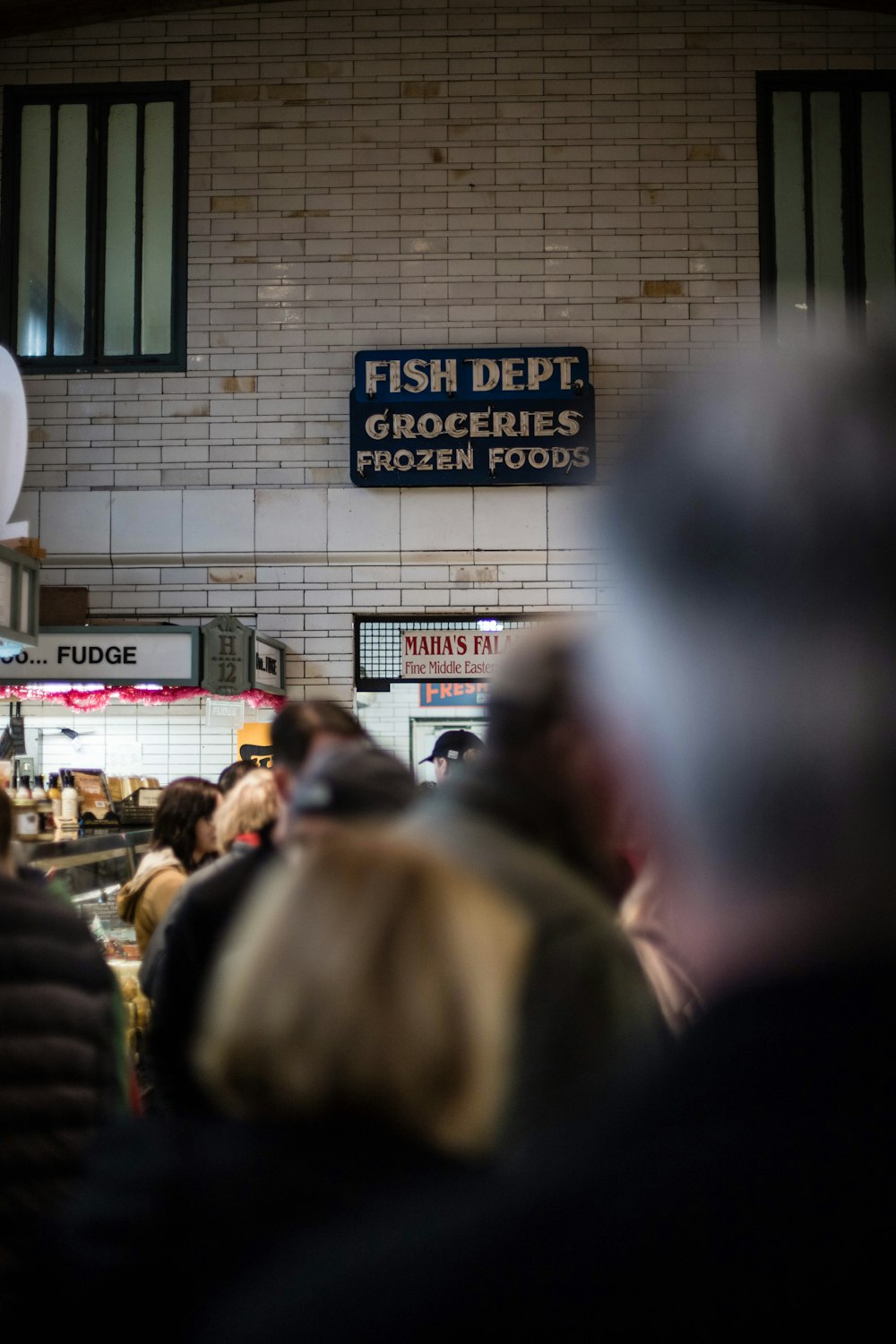 Departamento de Pescado, comestibles, alimentos congelados, letreros